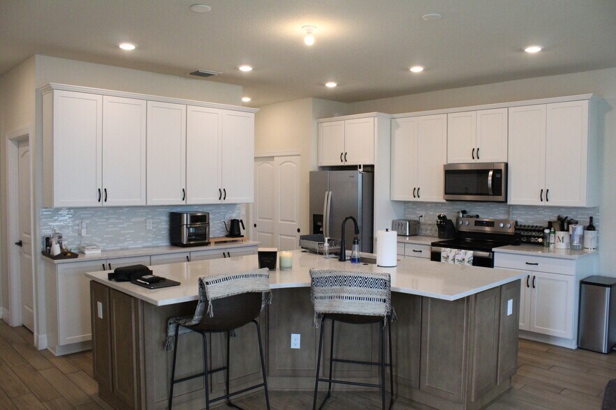 Building Photo - 4408 Appleton Cir W