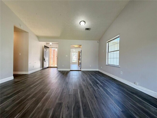 Building Photo - 2901 Inverloch Cir