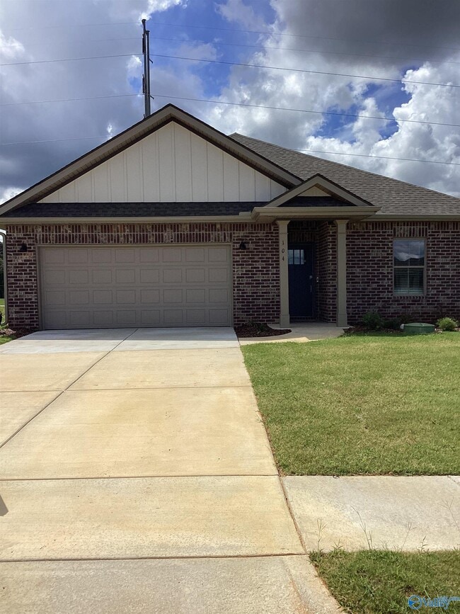 Building Photo - 104 Granby Ln
