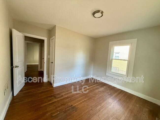 Building Photo - 203 N St Marks Ave