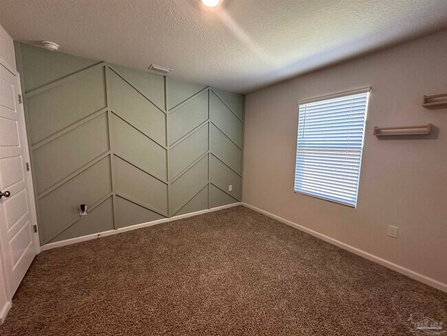 Building Photo - 5911 Laurel Oak Dr