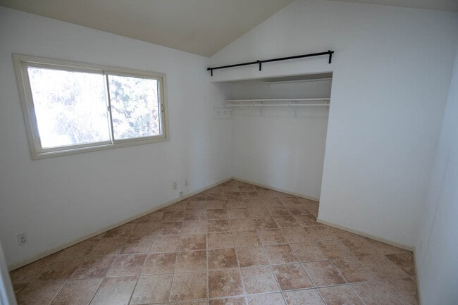 Building Photo - 1207 Bellevue Ave