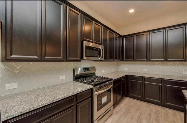 Building Photo - 427 Micaela Meadows Ct