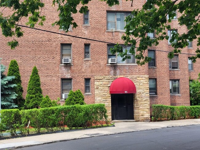 Primary Photo - 95 Sedgwick Ave