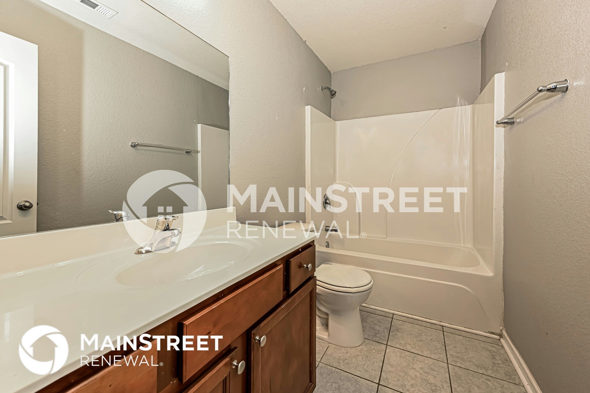 Building Photo - 2509 Queen Bee Dr