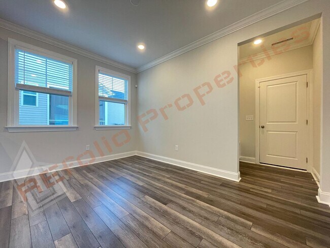 Building Photo - Amazing 4 Bedroom, 2.5 Bathroom Home with 1st Floor Primary Bedroom Suite, High Speed Internet, a...