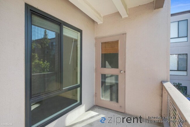 Building Photo - 1 br, 1 bath Condo - 2 Anchor Dr, Emeryvil...