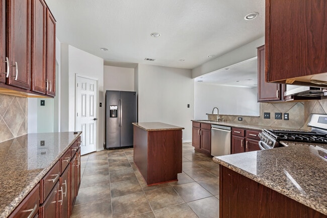 Building Photo - 9960 Cassowary Dr