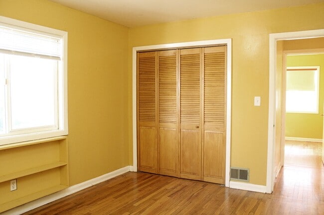 Building Photo - 4728 SE 92nd Ave