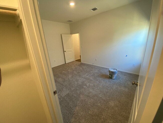 Building Photo - 3508 Lodgepole Dr