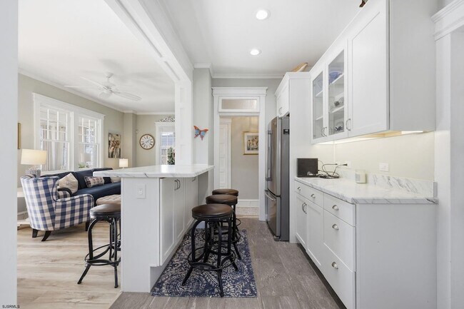 Building Photo - 115 N Sumner Ave