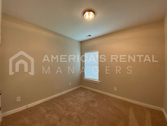 Building Photo - Home for Rent in Thorsby, AL!!! Sign a 13 ...