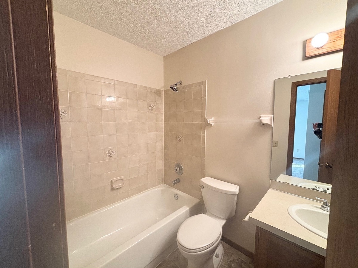 Building Photo - 6269 Magda Dr