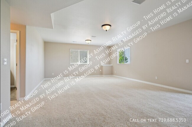 Building Photo - 10402 Capital Peak Way