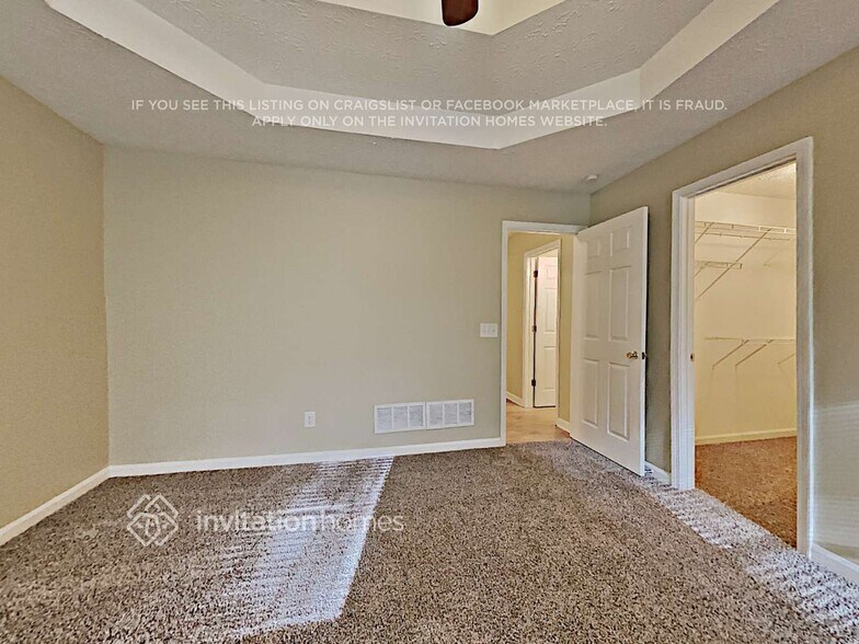 Building Photo - 6065 Savannah Dr