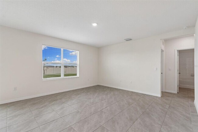 Building Photo - 8454 Ender Hls Dr