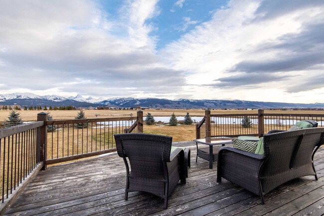 Building Photo - 4535 Roxanne St