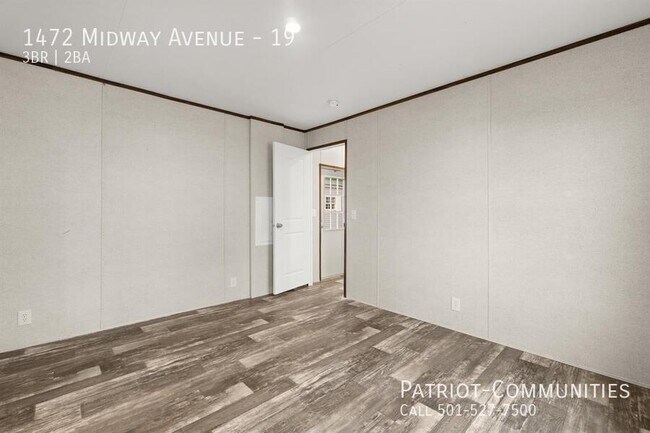 Building Photo - 1472 Midway Ave