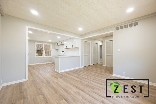 Building Photo - BEAUTIFUL HOME!