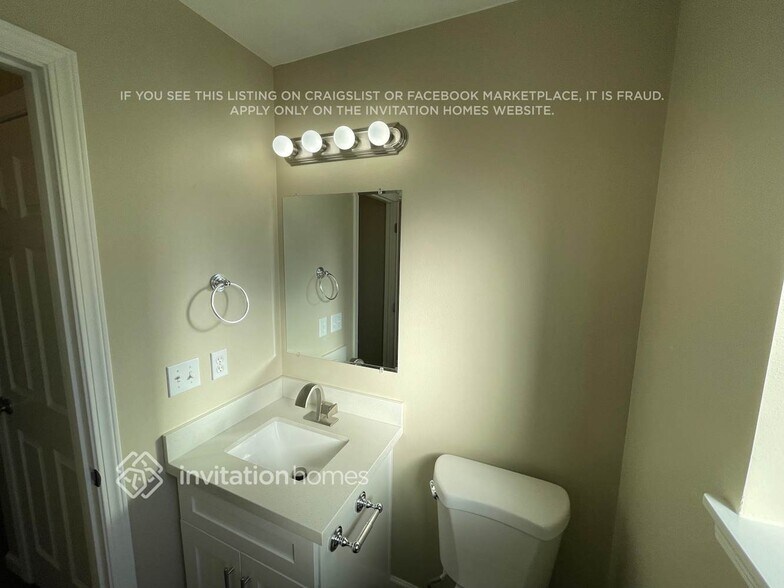 Building Photo - 227 99th Dr SE