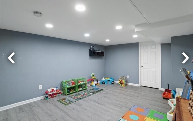 Building Photo - 13715 Dixie Dr