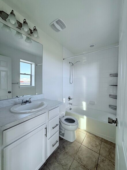 Building Photo - 9839 E 56th Pl