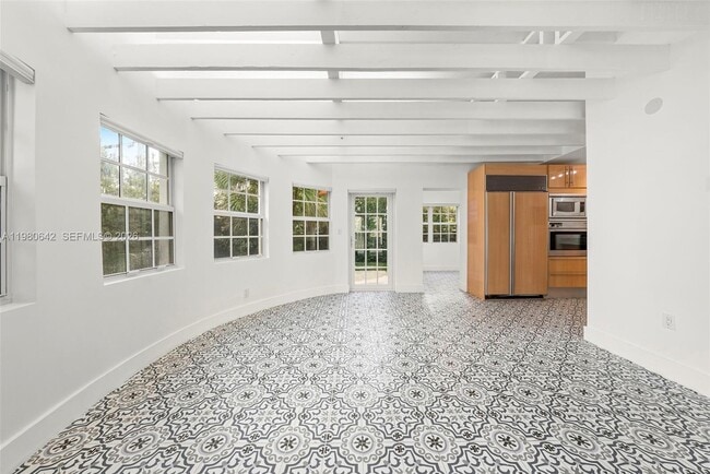 Building Photo - 4491 Prairie Ave