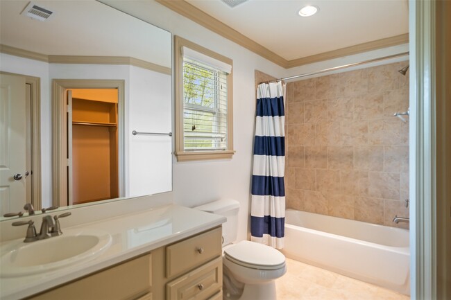 Building Photo - 4607 Regent Manor Dr