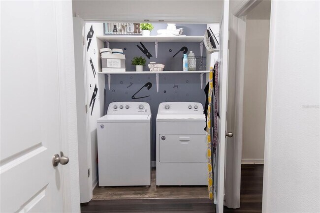 Building Photo - 844 Grandin St