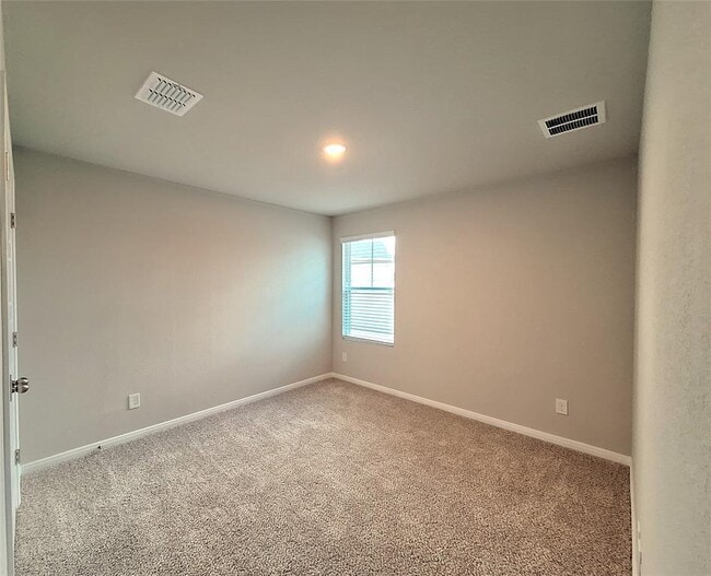 Building Photo - 104 Gunner Rd