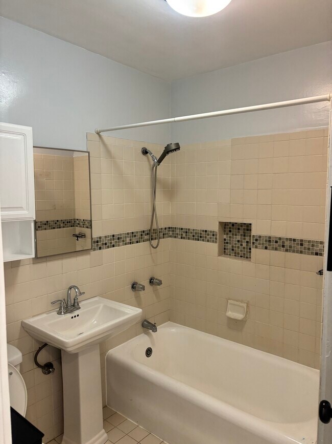 Building Photo - 5843 Haas Ave