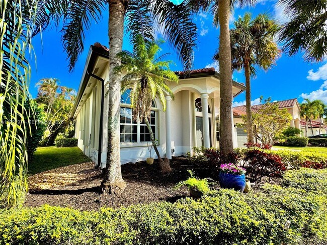 Building Photo - 19754 Dinner Key Dr