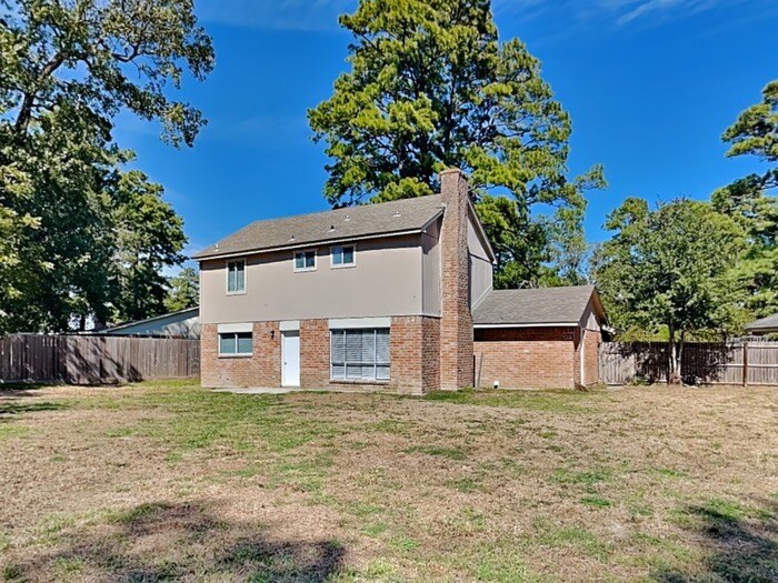 Building Photo - 23403 Verngate Dr