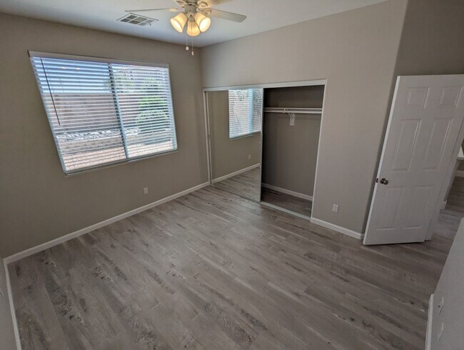 Building Photo - 10957 Napa Ridge Dr