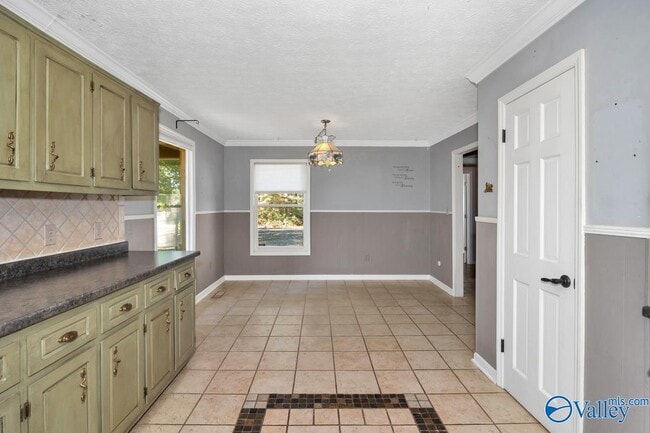 Building Photo - 1307 Lindsay Ln S