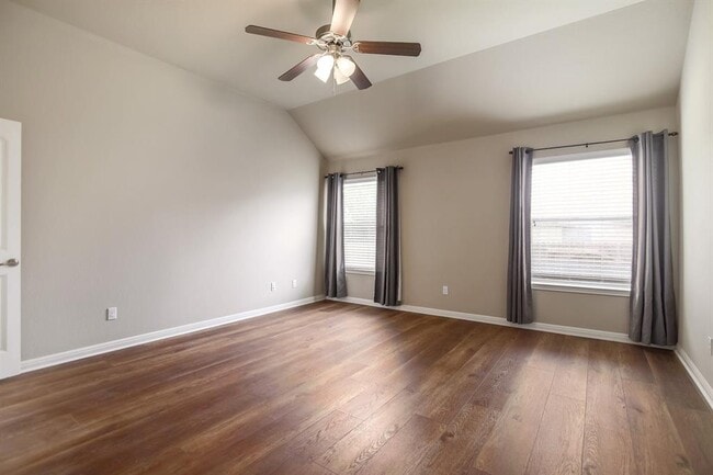 Building Photo - 1003 Suffolk Ct