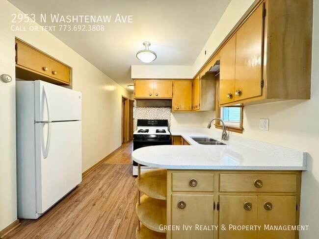 Building Photo - 2953 N Washtenaw Ave