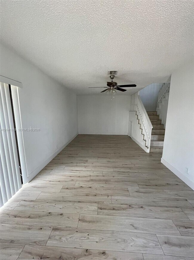 Building Photo - 2580 Coral Springs Dr