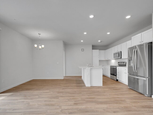 Building Photo - $2,195 - 2 Bed, 2 Bath Condo in Broomfield...