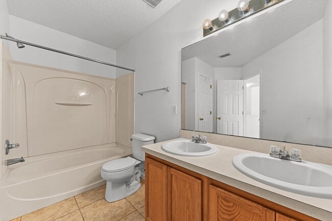 Building Photo - Perfect 4BR two story home with a Pool & Near Disney