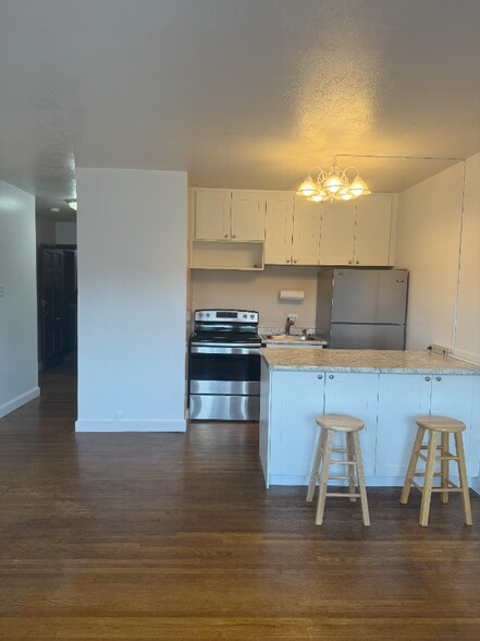 Building Photo - 1205 Cloquet Ave