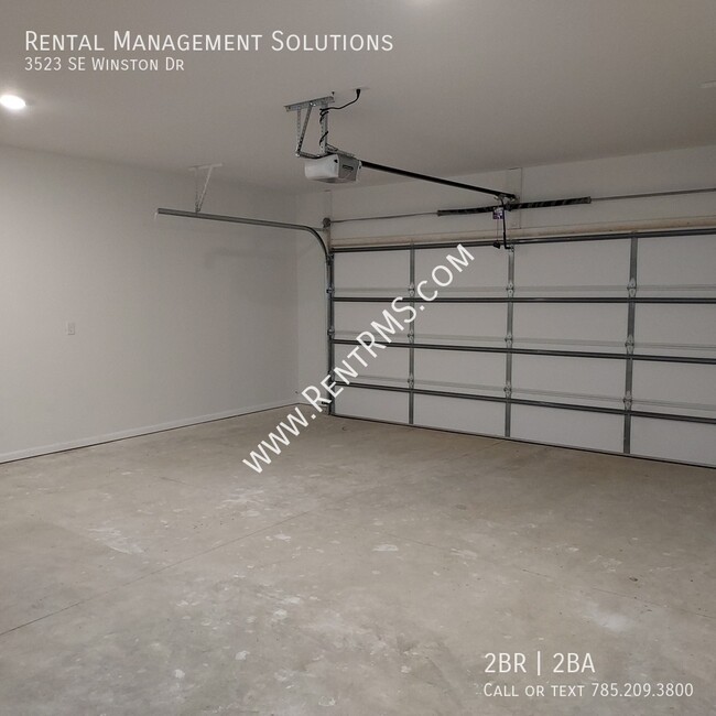 Building Photo - ***BY APPOINTMENT ONLY***3523 SE Winston D...