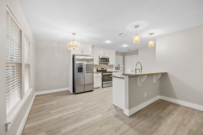 Building Photo - 6710 Mcwilliams Dr
