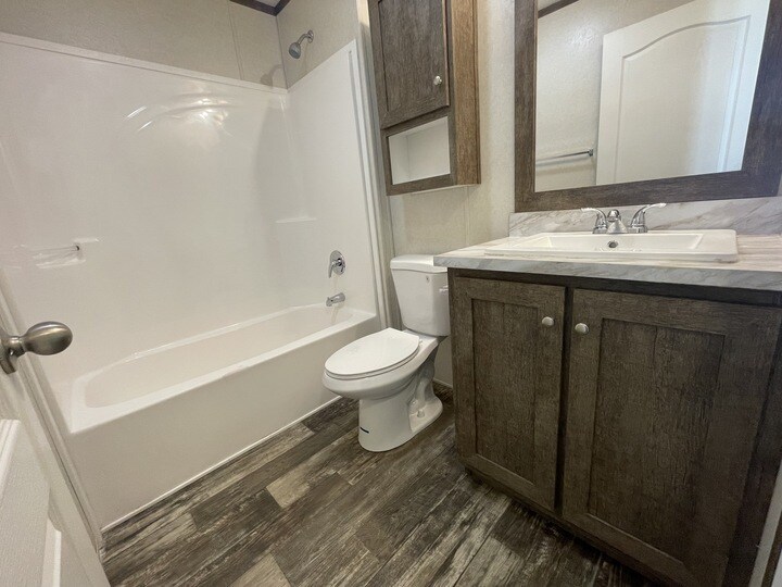 Building Photo - 16220 Frontenac Ave