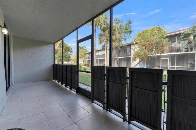 Building Photo - 1256 S Military Trail