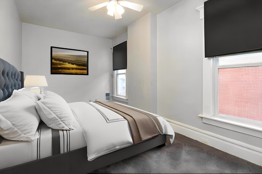 Building Photo - 239 W 1st Ave