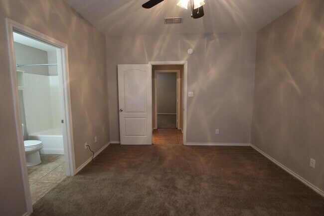 Building Photo - 18065 Loring Ln
