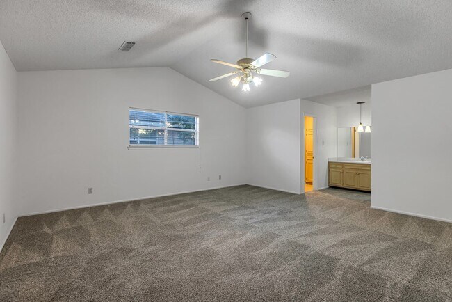 Building Photo - 3712 Monclair Ave