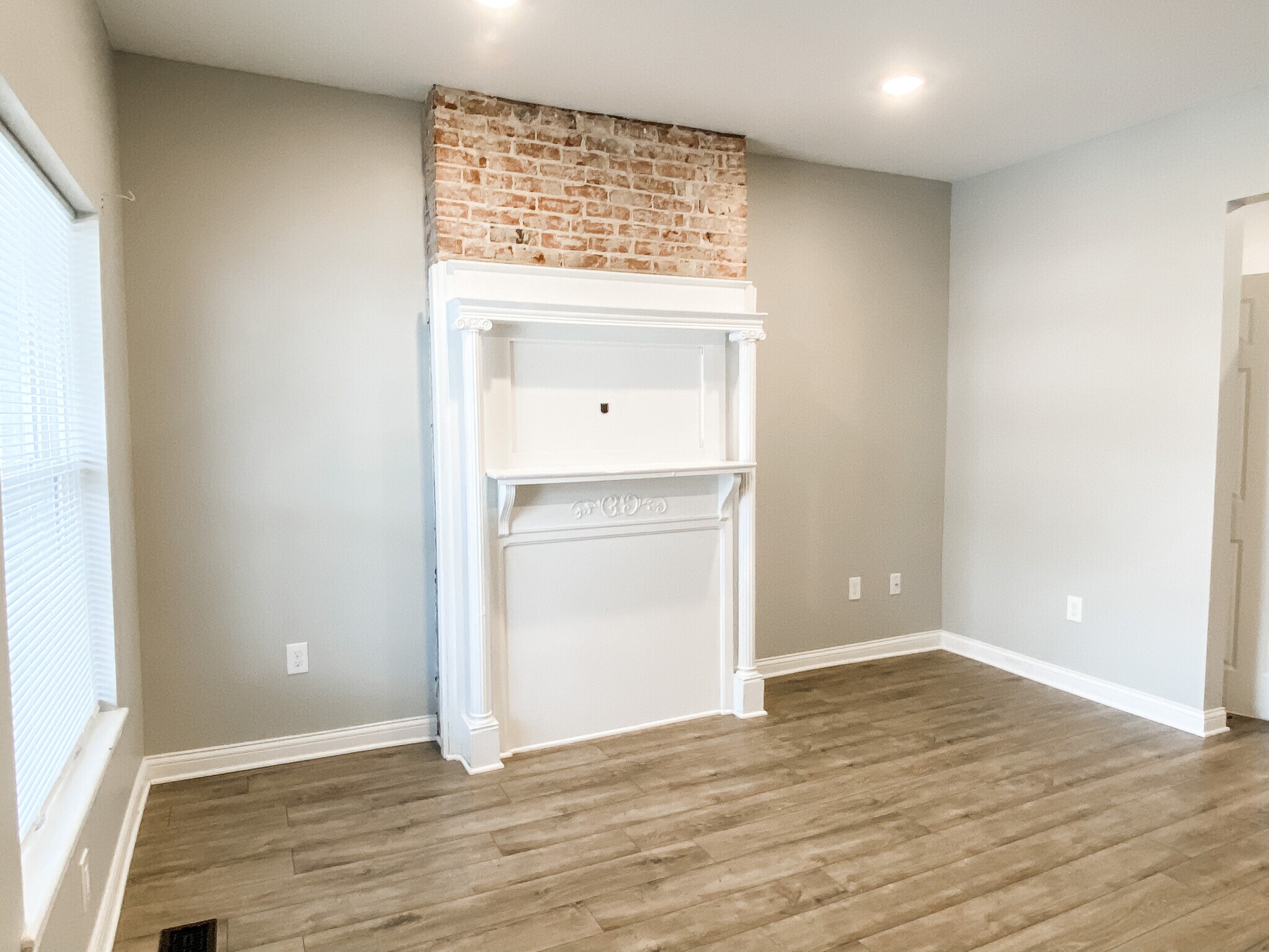 Living Room - 215 Avondale Ave
