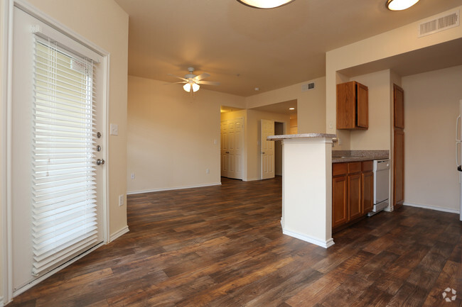 Interior Photo - Forest Park